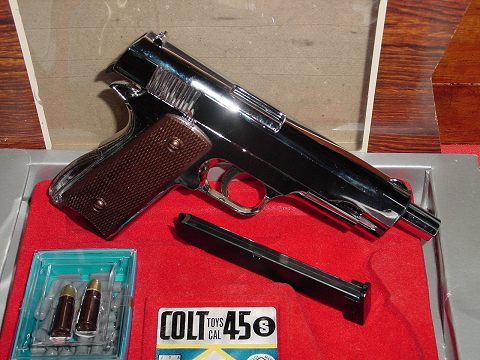 セフティを使ってホールドオープンのような位置で止めてみた