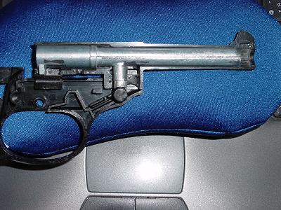 発射位置。インナーとアウターのチャンバー後端の位置に注意