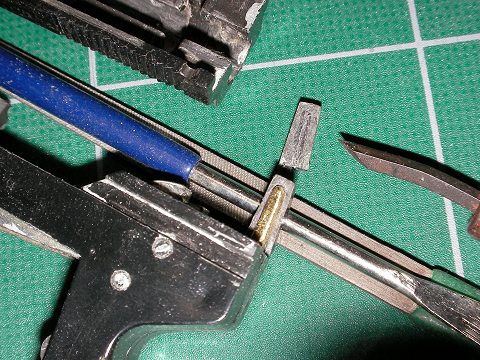 正確な細工が必要。でも意外と簡単ナリ