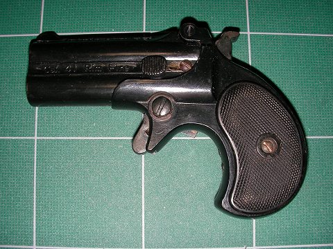 入手時、既に完成品だったのだが貫禄のある塗装でモデルガンと区別がつかない