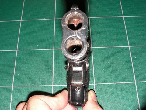 上部バレルには手製のインサートが入り安全対策が万全な為だ