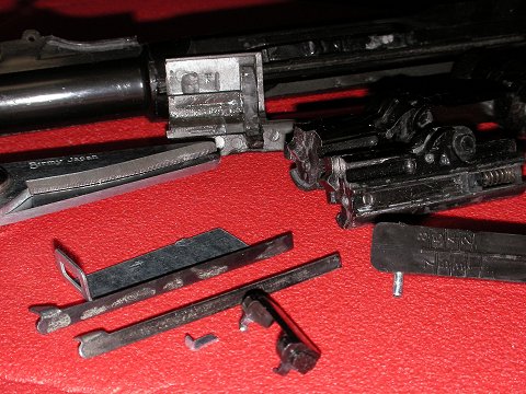 PCの筐体ウラブタの鉄板も重宝するよね